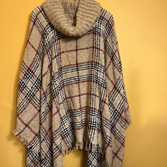 NWT Time and True Cowl Neck Cape B30 - Picture 8 of 8